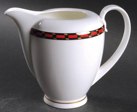 Castellon 22 Oz Pitcher