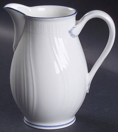 Coburg 24 Oz Pitcher