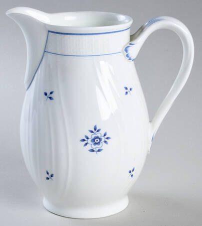 Coburg 24 Oz Pitcher