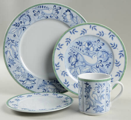 Cordoba  32 Piece Estate Set