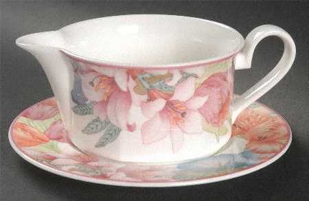 Corolla Round Gravy Boat & Bread and Butter Stand