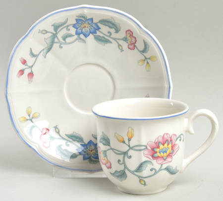 Delia Flat Cup & Saucer Set