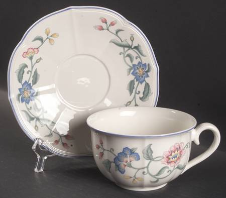 Delia Oversized Cup & Saucer Set