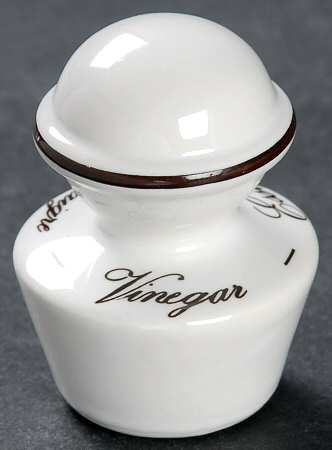 Design Naif Stopper for Handled Vinegar Cruet
