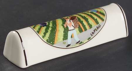 Design Naif Knife Rest