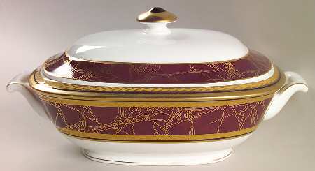 Empress Oval Covered Vegetable