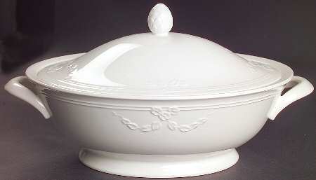 Fiori Weiss Oval Covered Vegetable