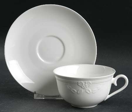 Fiori Weiss Flat Cup & Saucer Set