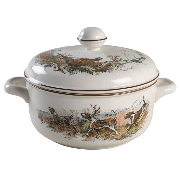 Fontainebleau (Raised Dots, No Trim) 2 Qt Round Covered Casserole