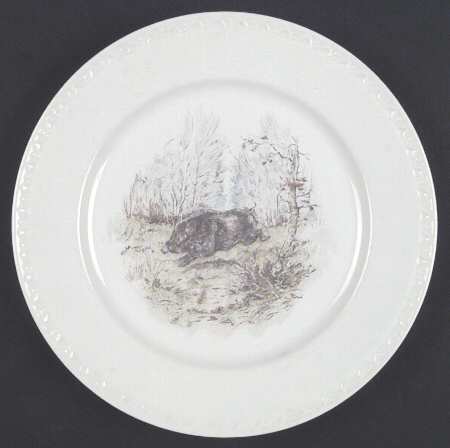 Fontainebleau (Raised Dots, No Trim) Luncheon Plate