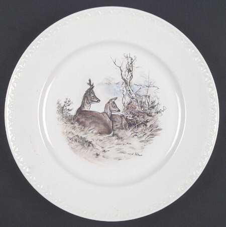 Fontainebleau (Raised Dots, No Trim) Luncheon Plate