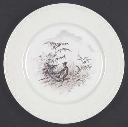 Fontainebleau (Raised Dots, No Trim) Luncheon Plate