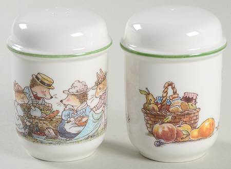 Foxwood Tales Salt & Pepper Set