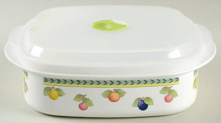 French Garden Fleurence 28 Oz Square Plastic Microwave Bowl w/Vent Lid