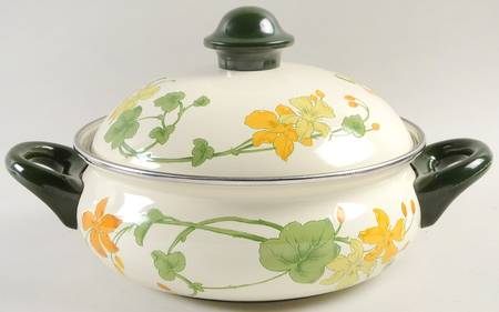 Geranium (Non Ribbed Rim) 2 Quart Metal Stew Pot