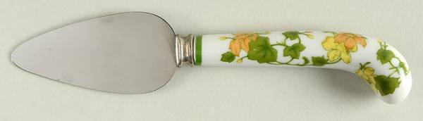 Geranium (Non Ribbed Rim) Cheese Spreader/Serving