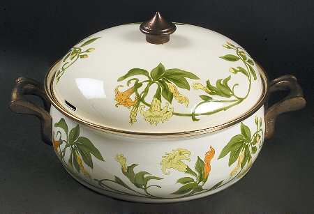 Geranium (Non Ribbed Rim) 3 Quart Metal Covered Casserole
