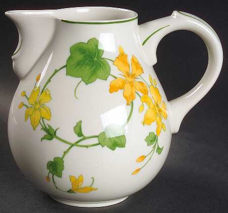 Geranium (Non Ribbed Rim) 32 Oz Pitcher