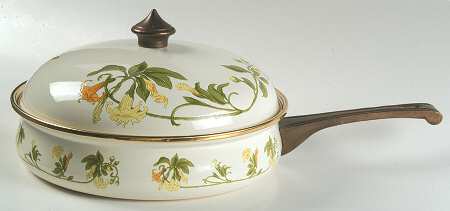 Geranium (Non Ribbed Rim) 10" Metal Skillet & Lid