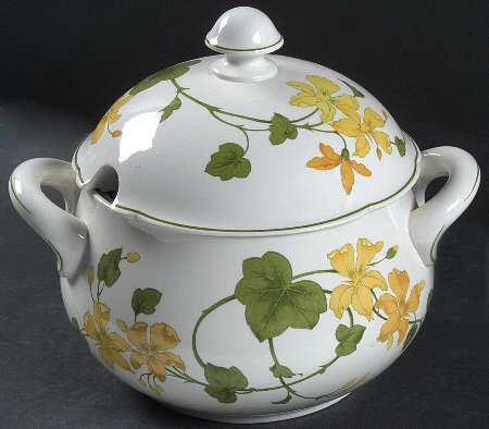 Geranium (Non Ribbed Rim) Tureen &  Lid