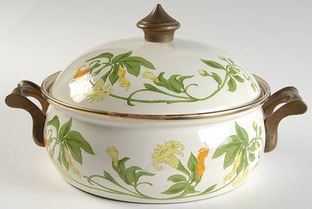 Geranium (Non Ribbed Rim) 2 Quart Metal Stew Pot