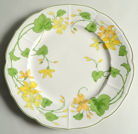 Geranium (Ribbed Rim) 12" Chop Plate (Round Platter)