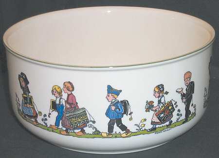 Hansi D'Alsace 9" Salad Serving Bowl by Villeroy & Boch