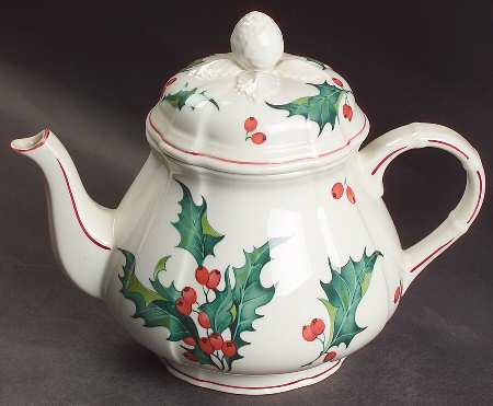 Holly Teapot & Lid