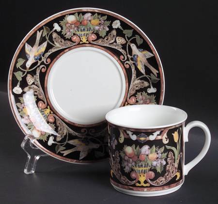 Intarsia Flat Cup & Saucer Set