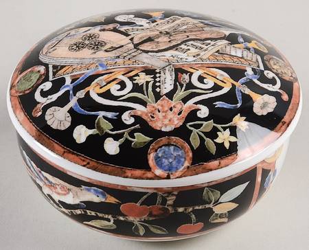 Intarsia 4" Round Box & Lid