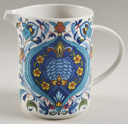 Izmir (Older) 32 Oz Pitcher
