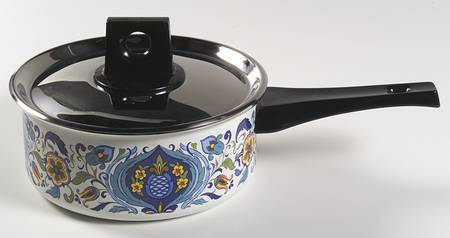 Izmir (Older) 2 Quart Metal Covered Saucepan