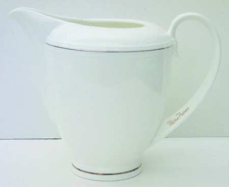 LA ROTONDA 22 Oz Pitcher