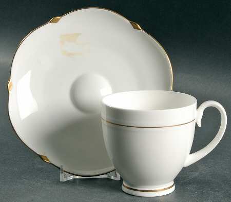 LA ROTONDA Footed Cup & Saucer Set