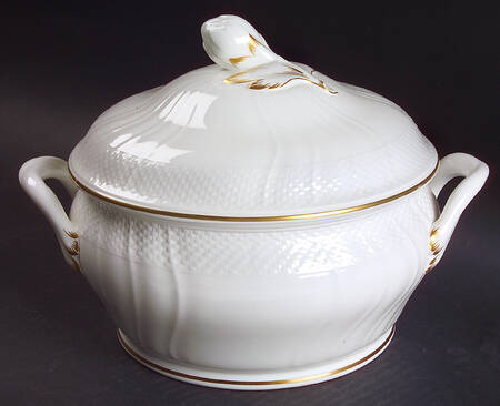 Louisenburg Gold Round Covered Vegetable