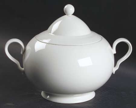 Look Round Covered Vegetable by Villeroy & Boch