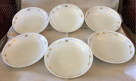 Madison Avenue Fruit/Dessert (Sauce) Bowl