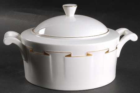 Madison Avenue Round Covered Vegetable