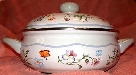 Mariposa (Bone China) 5 Quart Metal Covered Casserole