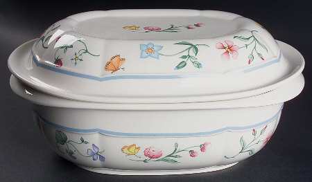Mariposa (Bone China) 3 Quart Oval Microwave Baker with Lid