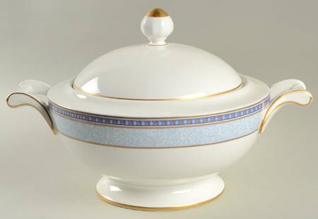 Menton Round Covered Vegetable
