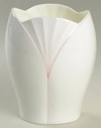 Palatino (Scalloped Edge) Bud Vase