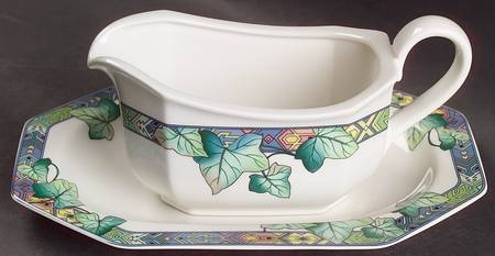Gravy Boat & Underplate/Relish