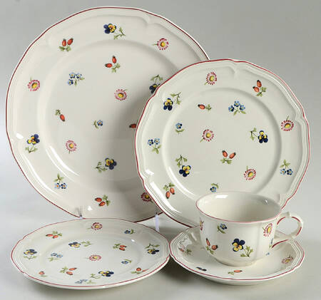 Petite Fleur 40 Piece Estate Set