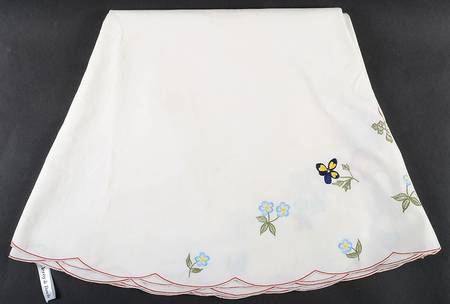 Petite Fleur 70" Round Tablecloth