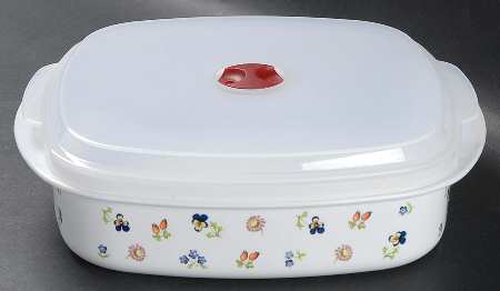 Petite Fleur 40 Oz Square Plastic Microwave Bowl w/Vent Lid