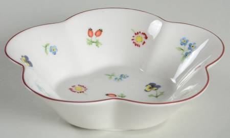 Petite Fleur 6" Scalloped Bowl