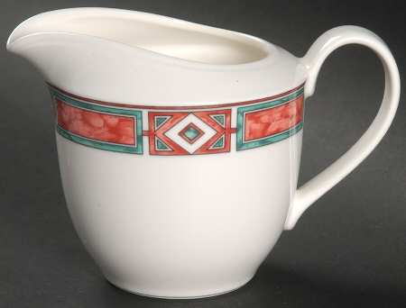 Rialto Creamer