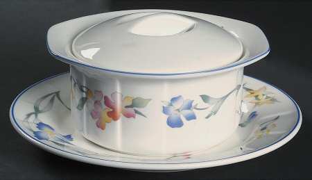 Riviera Bouillon Soup and Saucer with Lid