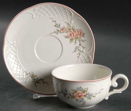 Rosette Flat Cup & Saucer Set